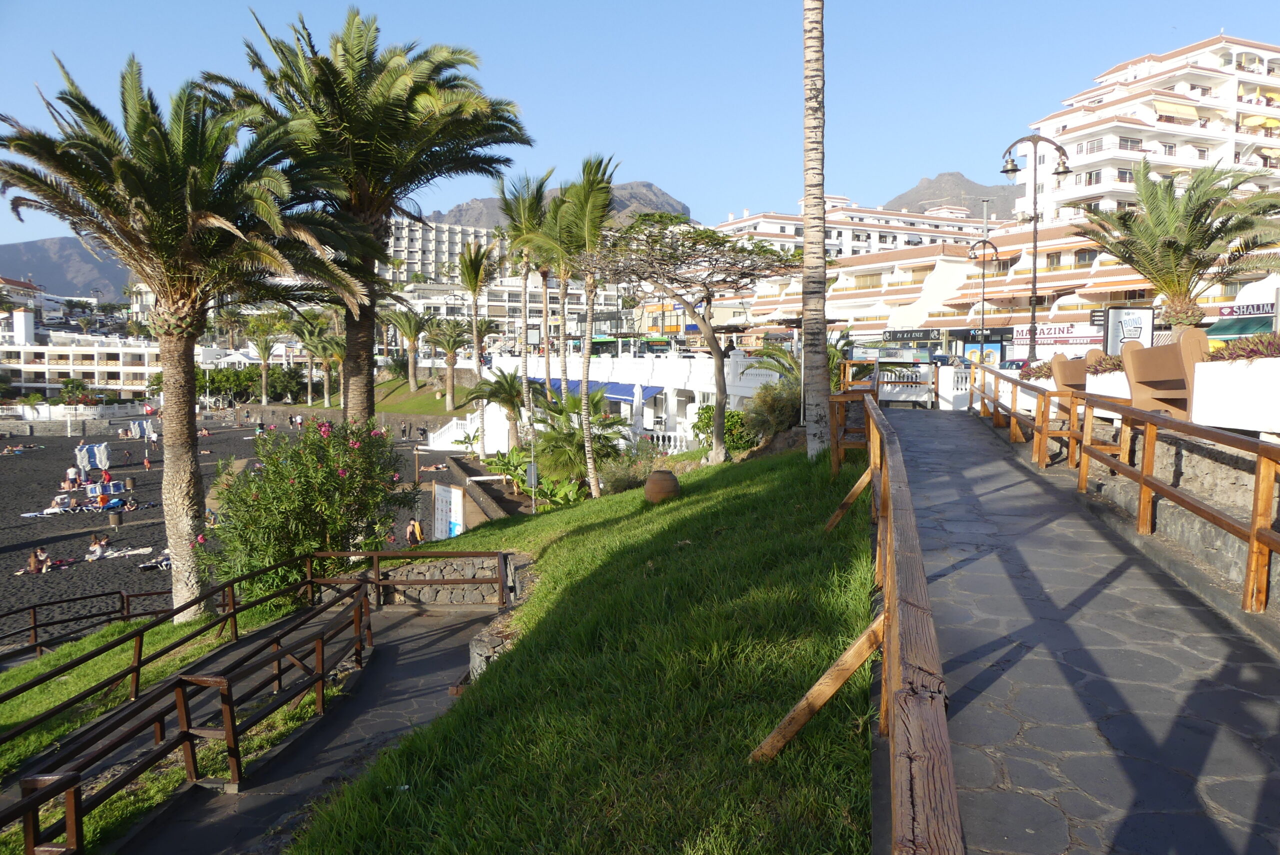 Los Gigantes with limited mobility: a realistic guide