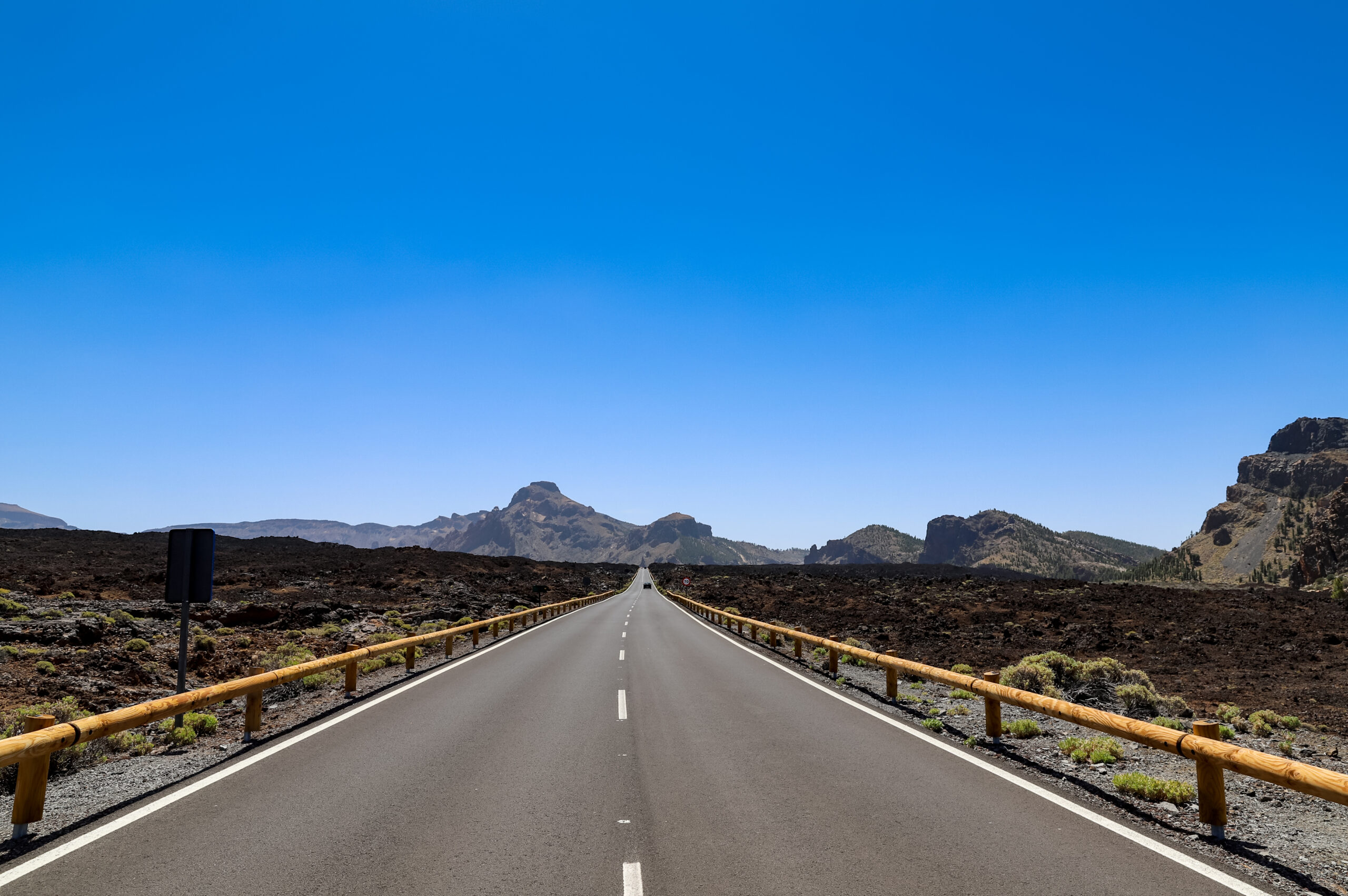 Road cycling from Los Gigantes: training where the pros train